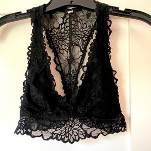 Victoria’s Secret PINK black floral lace t-strap bralette, size s